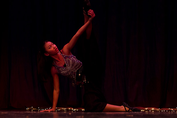 Plesna čestitka Zadarskog plesnog ansambla, Foto: Leo Banić Plesna čestitka Zadarskog plesnog ansambla, Foto: Leo Banić