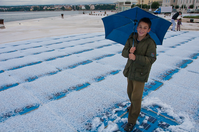 Pozdrav suncu prekriven ledenim pokrivacem 26. studenog 2010, Foto: Leo Banic