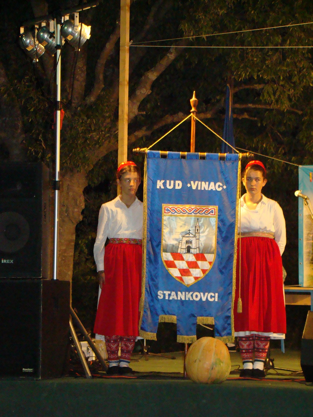 Ojkavicu tko želi pivati, u Lišane neka se navrati, foto: Mane Ledenko