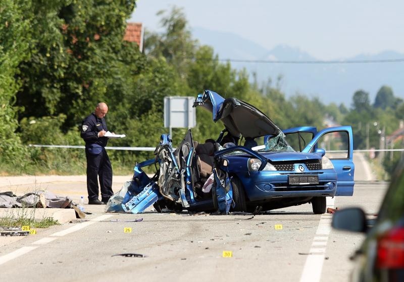 Stravična prometna nesreća u Ličkom Cerju na državnoj cesti D50