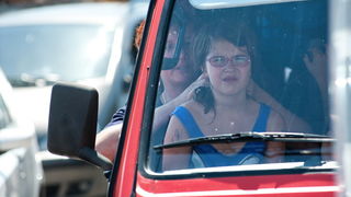 Zadar, 220612
Mnogi su iskoristili praznike kako bi povezali produzeni vikend i otisli na more pa je tako danas u zadarskoj trajektnoj luci pojacan promet.
Na fotografiji: detalj iz trajektne luke
Foto: Luka Gerlanc / CROPIX Zadar, 220612
Mnogi su iskoristili praznike kako bi povezali produzeni vikend i otisli na more pa je tako danas u zadarskoj trajektnoj luci pojacan promet.
Na fotografiji: detalj iz trajektne luke
Foto: Luka Gerlanc / CROPIX