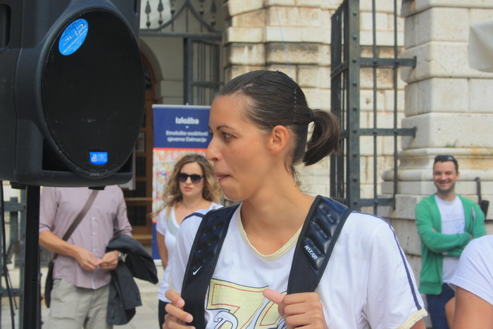 Narodni trg: Predstavljene košarakašice i košarkaši Zadra. foto: Mladen Malik