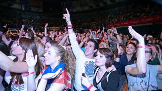 Zagreb, 220410.
U sklopu velike turneje Toleranca tour 2010 i povodom izlaska novog albuma naziva “Toleranca” Zlatan Stipisic Gibonni veceras je u KC Drazen Petrovic odrzao prvi od 2 predvidjena zagrebacka koncerta.
Na slici: publika.
Foto: Neja Markicevi