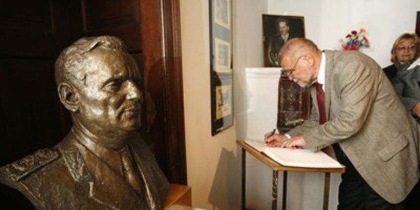 Mesić u Kumrovcu(Foto:tportal/CROPIX) Mesić u Kumrovcu(Foto:tportal/CROPIX)