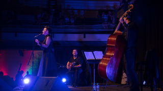 Veličanstvena Amira Medunjanin oduševila Zadrane u klubu Arsenal. Foto: Vinko Pešić Veličanstvena Amira Medunjanin oduševila Zadrane u klubu Arsenal. Foto: Vinko Pešić