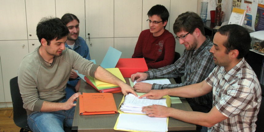 Mladi tim s Fakulteta elektrotehnike i racunarstva koji radi na projektu Mladi tim s Fakulteta elektrotehnike i racunarstva koji radi na projektu