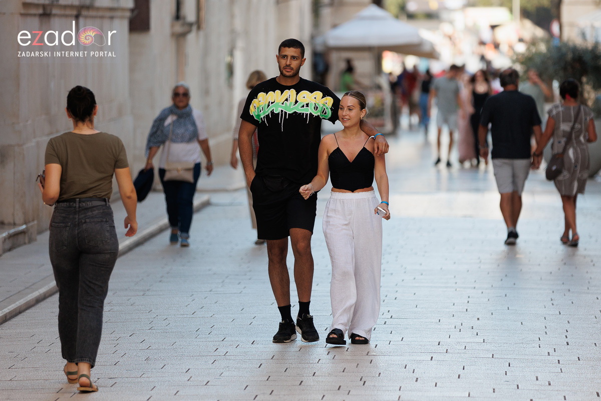 Večernji đir po gradu 3. listopada 2023. Večernji đir po gradu 3. listopada 2023.