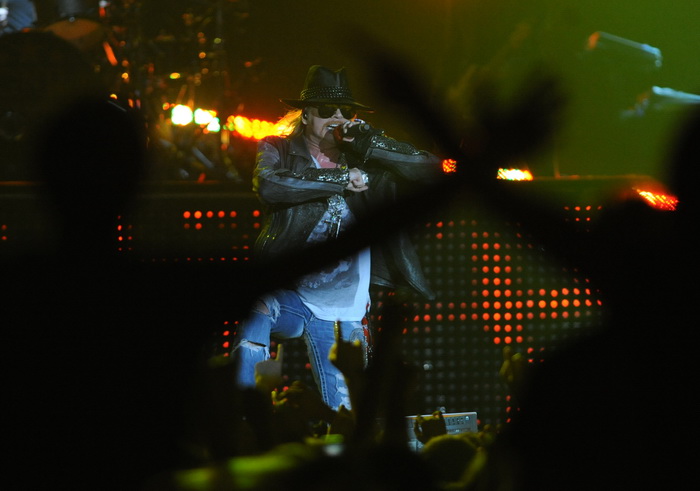 Split, 170712.
Koncert americke grupe Guns ‘n’ Roses koja je krajem 80-ih i pocetkom 90-ih bila jedna od vodecih grupa svijeta, danas je s malo manje popularnosti gostovala u splitskoj Spaladium Areni gdje se okupilo nekoliko tisuca obozavatelja. 
Na foto