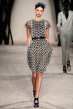 Jason Wu: Jesen/zima 2009. (Cromoda.com) Jason Wu: Jesen/zima 2009. (Cromoda.com)