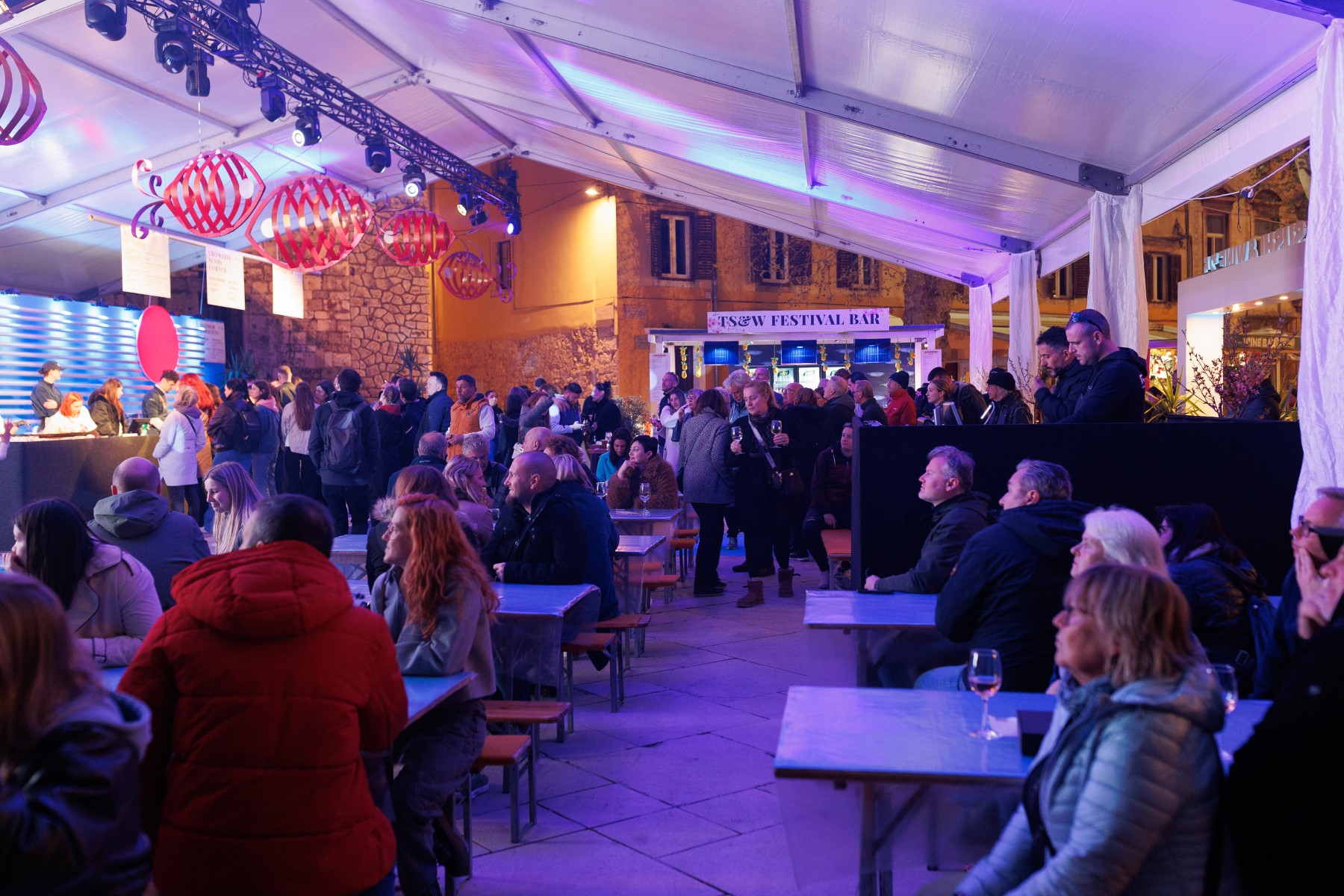 Sestre Husar na Tuna, Sushi & Wine Festivalu