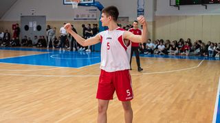 Andro Mirčeta, Gimnazija Vladimira Nazora