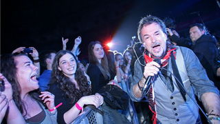 Zagreb, 220410.
U sklopu velike turneje Toleranca tour 2010 i povodom izlaska novog albuma naziva “Toleranca” Zlatan Stipisic Gibonni veceras je u KC Drazen Petrovic odrzao prvi od 2 predvidjena zagrebacka koncerta.
Na slici: Gibonni.
Foto: Neja Markicevi