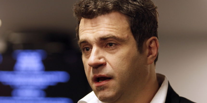 Zadar, 121110
Festival zabavne glazbe Zadar 2010 u velikoj dvorani Kresimira Cosica. Na slici Alen Vitasovic.
Foto: Jure Miskovic / CROPIX