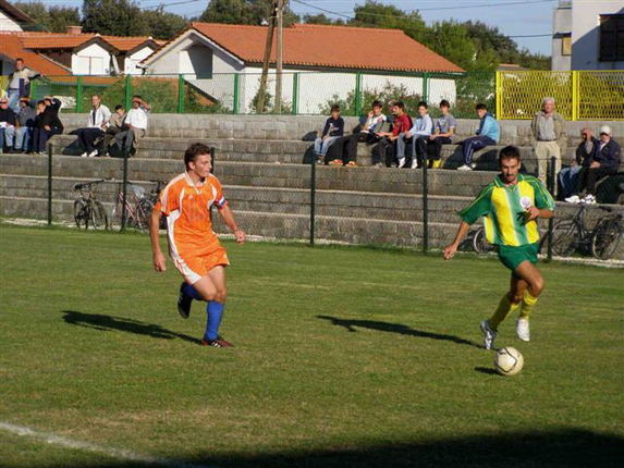 Krsto Oljica, Zlatna luka Krsto Oljica, Zlatna luka