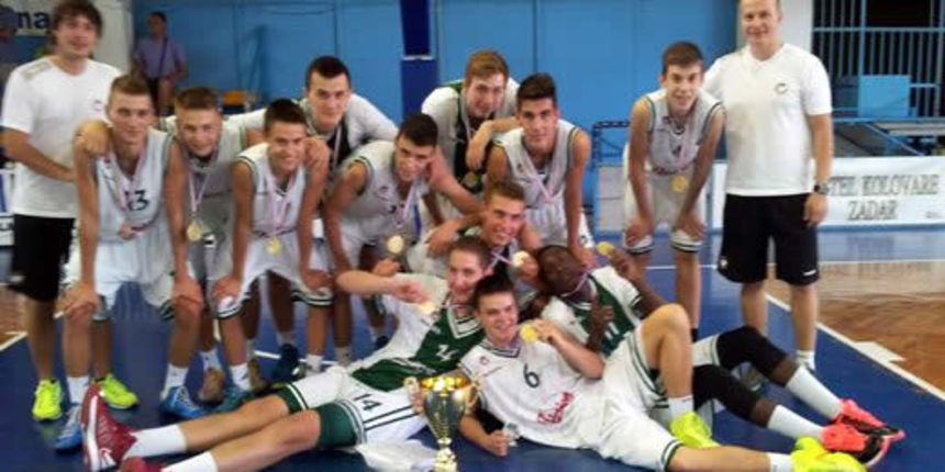 Juniori KK Olimpija pobjednici Memorijala T. Knežević, Foto: crosarka.com Juniori KK Olimpija pobjednici Memorijala T. Knežević, Foto: crosarka.com