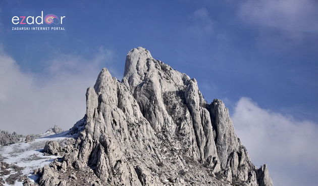 Tulove grede pod snježnim pokrivačem