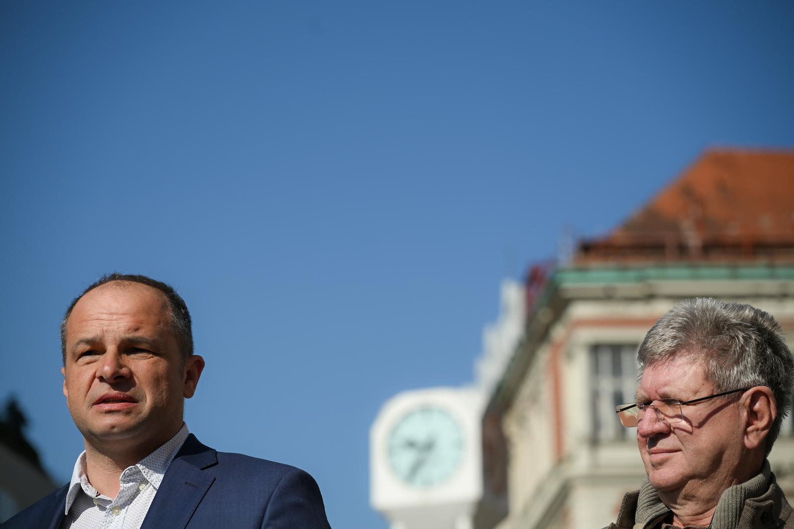 12. humanitarna akcija “Omiljeni cvijet Ane Rukavine” 12. humanitarna akcija “Omiljeni cvijet Ane Rukavine”