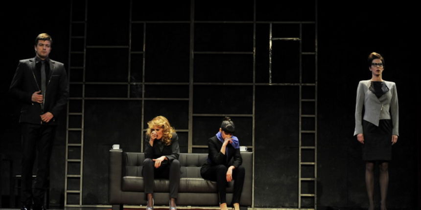 Sibenik, 110213.
HNK Sibenik.
Generalna proba koprodukcijske predstave HNK Sibenik i Kazalista Gavella Zagreb autora Rolanda Schimmelpfenniga “PUSH UP 1 Sibenik, 110213.
HNK Sibenik.
Generalna proba koprodukcijske predstave HNK Sibenik i Kazalista Gavella Zagreb autora Rolanda Schimmelpfenniga “PUSH UP 1