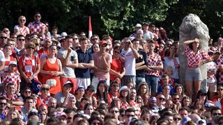Tisuće Zadrana na Forumu navijalo za Vatrene u finalu Svjetskog prvenstva Tisuće Zadrana na Forumu navijalo za Vatrene u finalu Svjetskog prvenstva