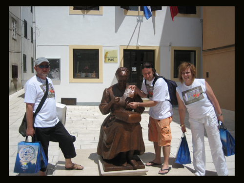 Likovna kolonija ‘Leptiri svih boja’ Likovna kolonija ‘Leptiri svih boja’