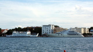 Superjahta “Eminence” u zadarskoj luci Superjahta “Eminence” u zadarskoj luci