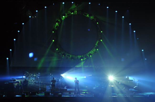 Split, 050210.
U Spaladium Areni The Australian Pink Floyd Show odrzali su koncert pred 4000 posjetitelja.
Grupa TAPFS vec 20 godina uspjesno izvodi obrade cuvene grupe Pink Floyd u svom vrlo prepoznatljivom stilu. Poceli su 1988. godine u Adelaideu i sad Split, 050210.
U Spaladium Areni The Australian Pink Floyd Show odrzali su koncert pred 4000 posjetitelja.
Grupa TAPFS vec 20 godina uspjesno izvodi obrade cuvene grupe Pink Floyd u svom vrlo prepoznatljivom stilu. Poceli su 1988. godine u Adelaideu i sad