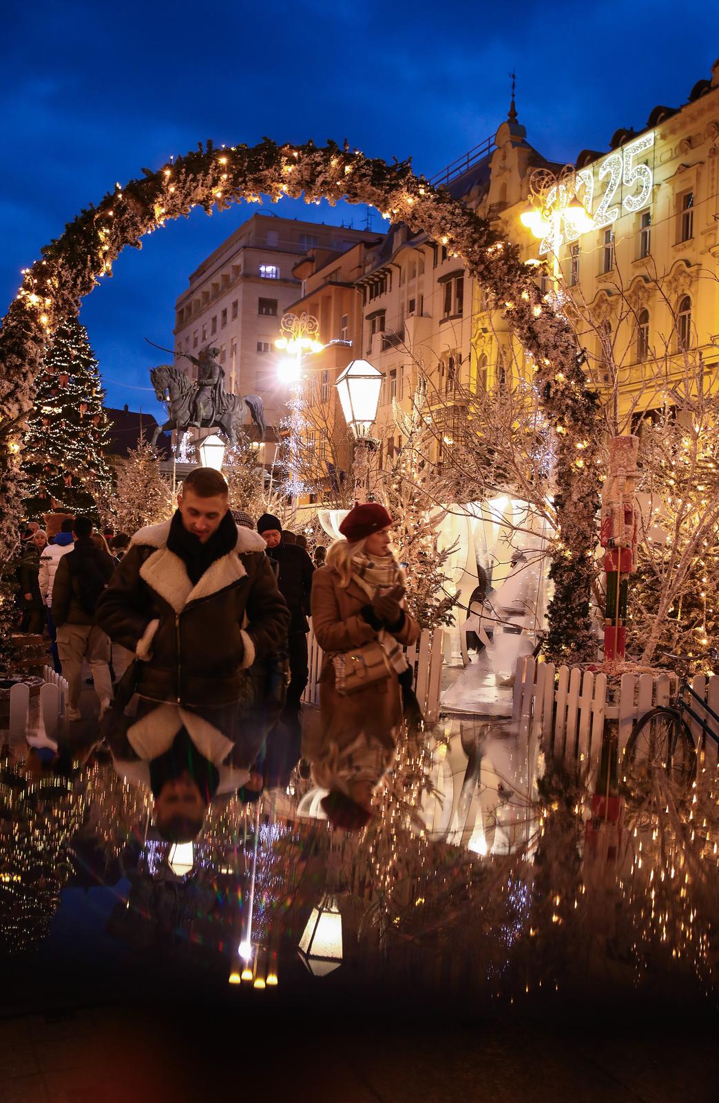 Zagrebački Advent na Trgu bana Jelačića