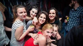 Subotnji party u Svarog baru