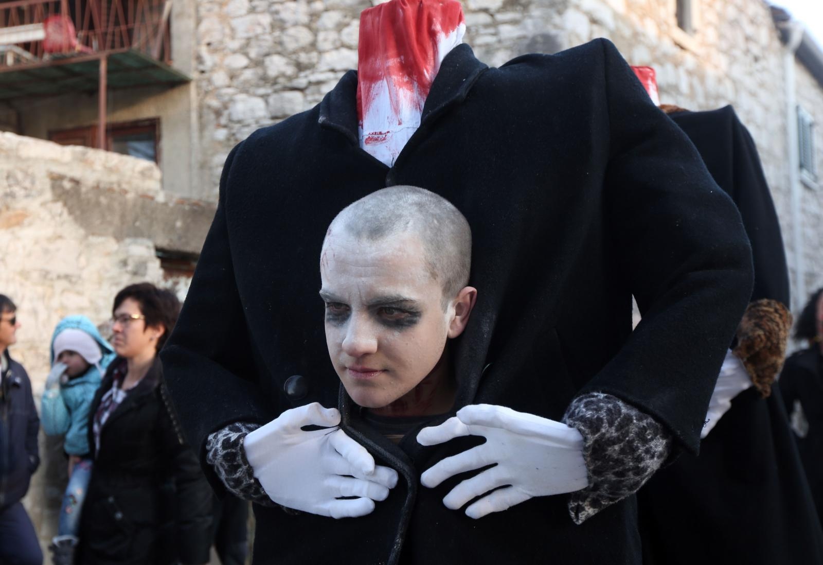 Murter: Maškarana povorka Velike Bake