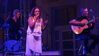 Opis 04.07.2014., Zadar – Na poljani Sime Budinica odrzan je koncert izraelske dive Noe i Love Medicine Banda. Photo: Filip Brala/PIXSELL Autor Filip Brala/PIXSELL Ključne riječi koncert, Noa, concert, konzert, Achinoam Nini, pjevacica, izraelska pjev Opis 04.07.2014., Zadar – Na poljani Sime Budinica odrzan je koncert izraelske dive Noe i Love Medicine Banda. Photo: Filip Brala/PIXSELL Autor Filip Brala/PIXSELL Ključne riječi koncert, Noa, concert, konzert, Achinoam Nini, pjevacica, izraelska pjev