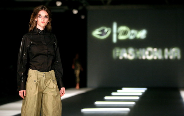 Zagreb, 250909.
U staroj tvornici Zagrepcanka od 24.09.-26.09. odrzava se modna revija Dove Fashion.hr.
Revija: Ivica Klaric.
Foto: Neja Markicevic /CROPIX