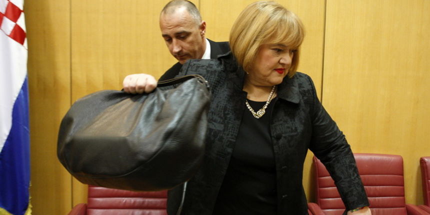 Zagreb, 161112.
Sabor.
Hrvatski Sabor je u nastavku 6. sjednice potvrdio promjene u Vladi nakon ostavke Radimira Cacica. Cacicevo mjesto prvog potpredsjednika Vlade preuzela je Vesna Pusic, a novi ministar gospodarstva je dosadasnji ministar graditeljstva Zagreb, 161112.
Sabor.
Hrvatski Sabor je u nastavku 6. sjednice potvrdio promjene u Vladi nakon ostavke Radimira Cacica. Cacicevo mjesto prvog potpredsjednika Vlade preuzela je Vesna Pusic, a novi ministar gospodarstva je dosadasnji ministar graditeljstva