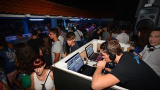 Noštromo bar Vir: Završni summer party, foto: Iva Perinčić Noštromo bar Vir: Završni summer party, foto: Iva Perinčić