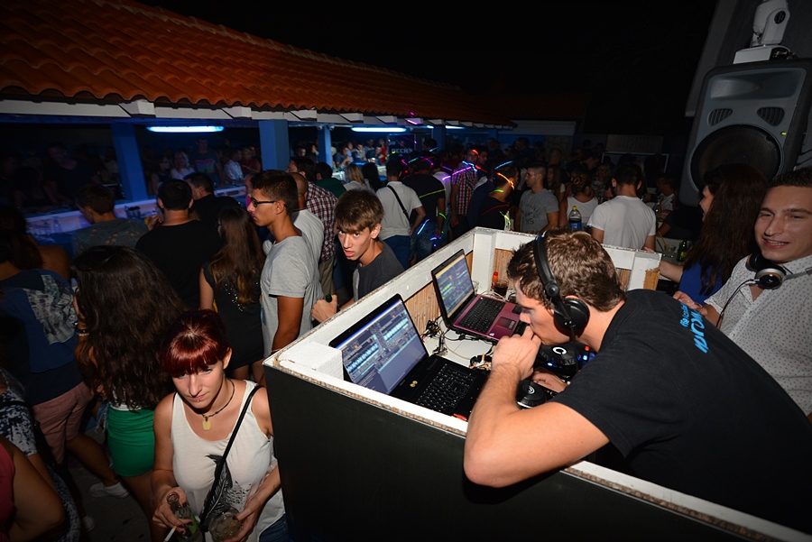 Noštromo bar Vir: Završni summer party, foto: Iva Perinčić Noštromo bar Vir: Završni summer party, foto: Iva Perinčić