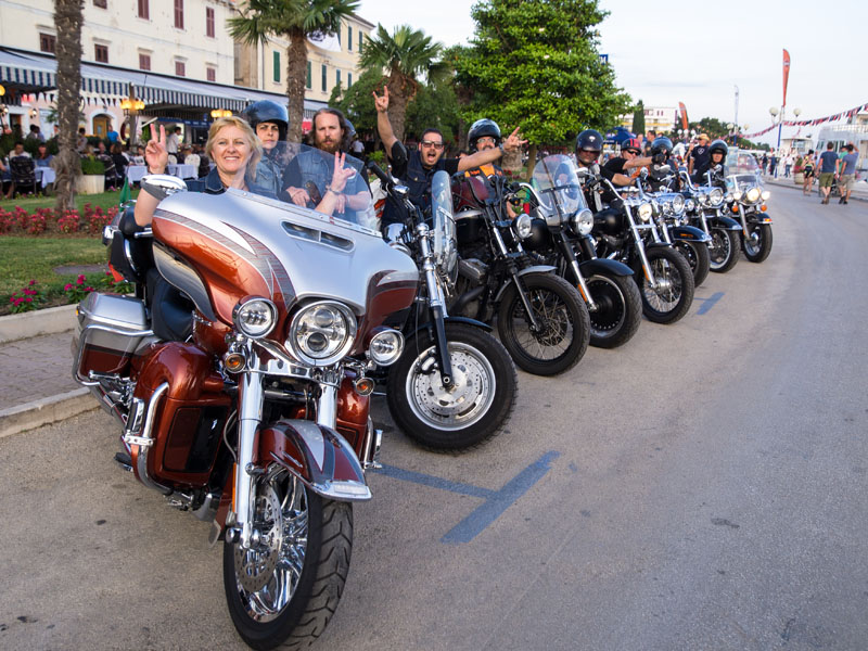 OLYMPUS DIGITAL CAMERA OLYMPUS DIGITAL CAMERA