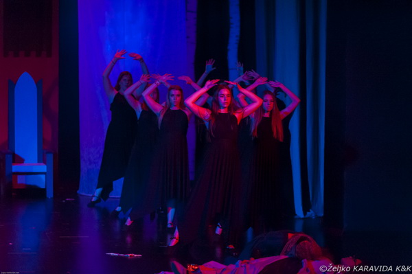 HNK Zadar: Bajka.hr Plesne udruge Gesta, Foto: Željko Karavida HNK Zadar: Bajka.hr Plesne udruge Gesta, Foto: Željko Karavida