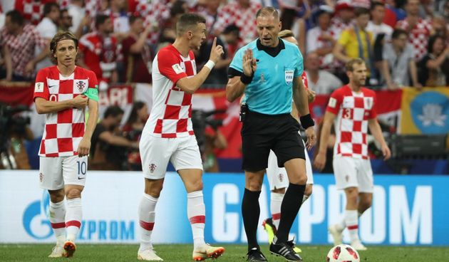 Nestor Pitana, Luka Modrić, Ivan Perišić i Ivan Strinić