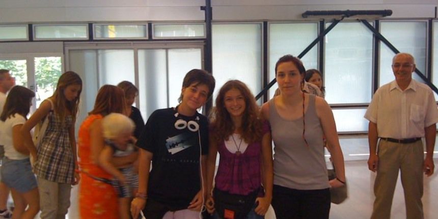 Stipendistice ASSIST-a generacija 2011. otputovale na stipendiju, foto: fso.hr Stipendistice ASSIST-a generacija 2011. otputovale na stipendiju, foto: fso.hr