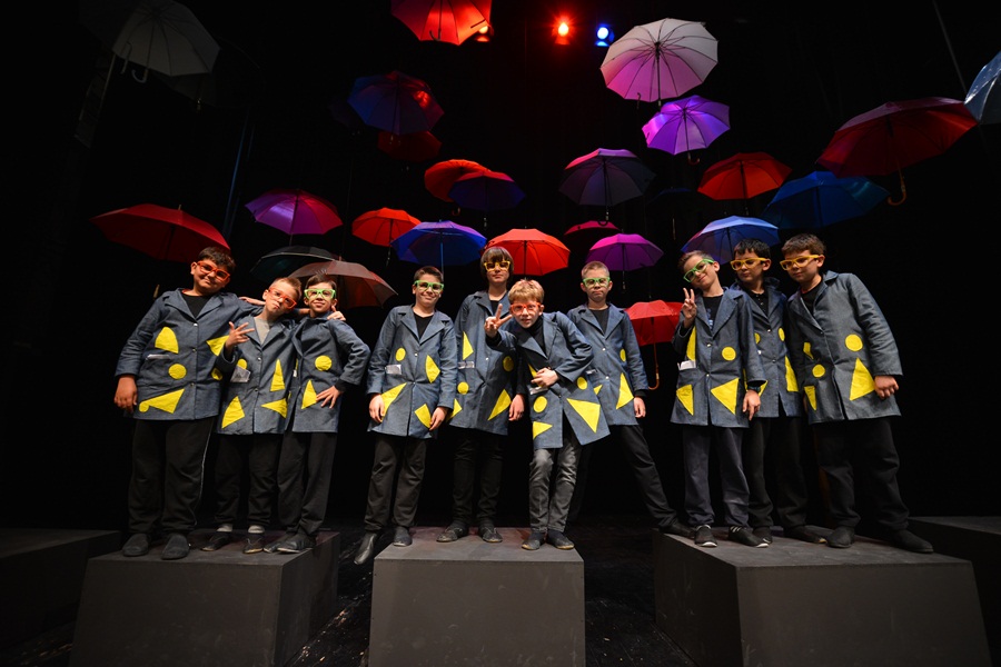 HNK Zadar: Premijera predstave “Tko i što brani”, Igrajmo se HNK Zadar: Premijera predstave “Tko i što brani”, Igrajmo se