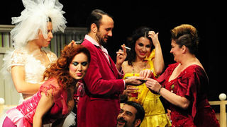 Zadar, 28.01.2013. snimio: Nenad Marčev 
HNK Šibenik 
Drama 
Bertolt Brecht: 
Pir malograđana 
redatelj: Dražen Ferenčina 
igraju: Žarko Potočnjak, Janko Popović – Volarić 
Helena Minić , Robert Ugrina, Vinko Štefanac 
Oriana Kunčić, Franka