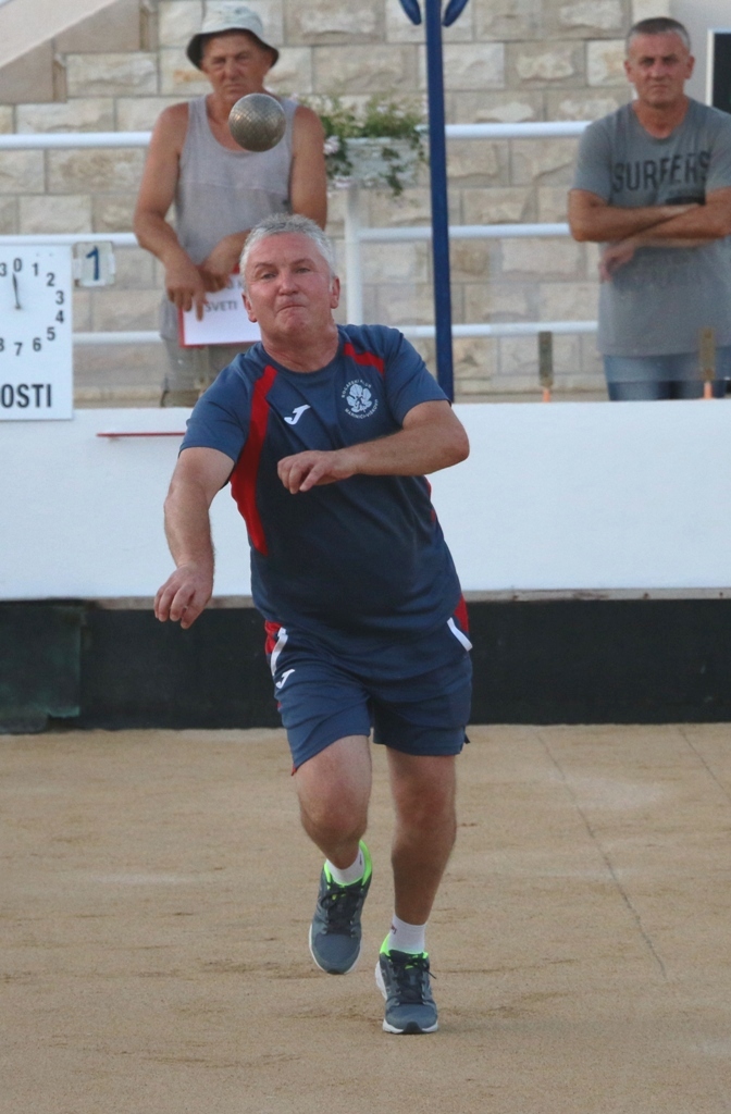 Boćari Marinića iz Viškova kod Rijeke osvojili boćarski Kup Hrvatske na završnom turniru u Viru Boćari Marinića iz Viškova kod Rijeke osvojili boćarski Kup Hrvatske na završnom turniru u Viru