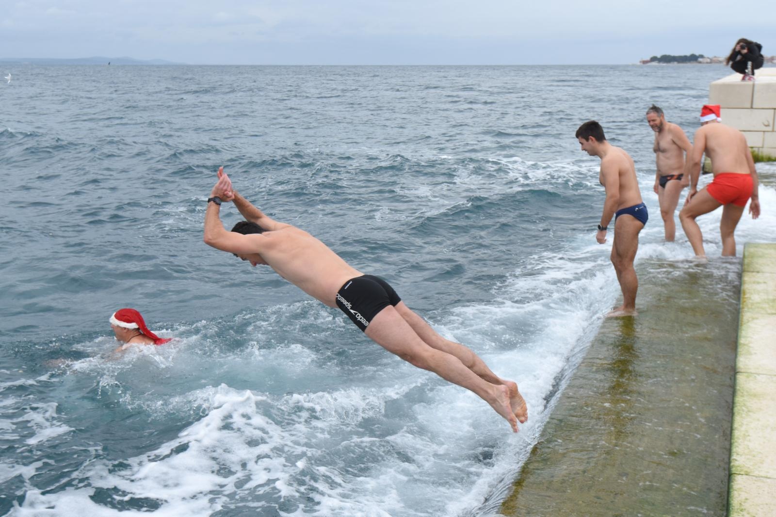 Novogodišnje kupanje na Morskim orguljama Novogodišnje kupanje na Morskim orguljama