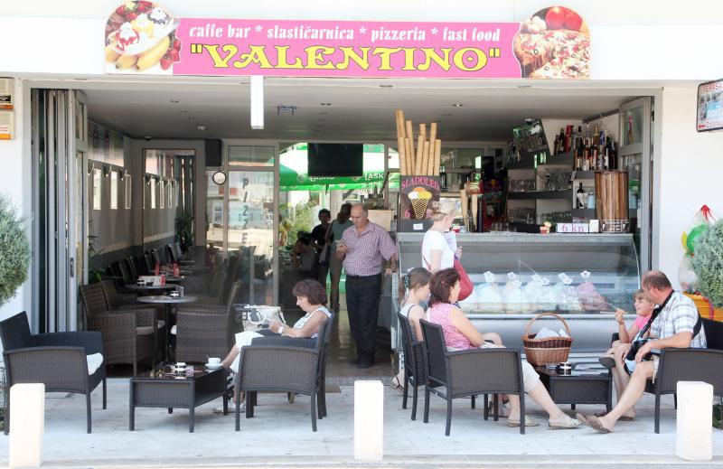 Tisno: Braća Adili napravili novi sladoled i nazvali ga Facebook, Photo: Dusko Jaramaz/PIXSELL