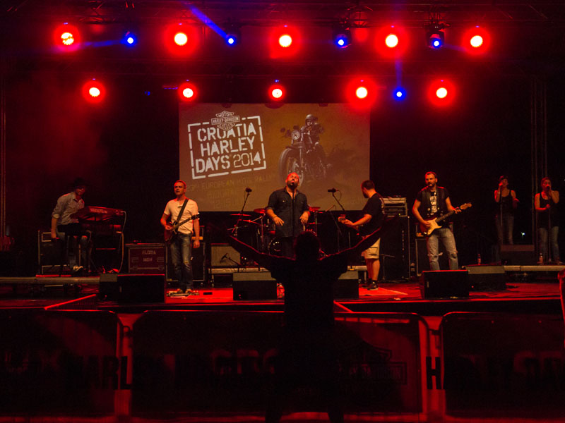 OLYMPUS DIGITAL CAMERA OLYMPUS DIGITAL CAMERA