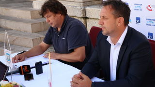 Na zadarskom Narodnom trgu najavljen Virski maraton 2016. Foto: Kažimir Škrbić/Virski list Na zadarskom Narodnom trgu najavljen Virski maraton 2016. Foto: Kažimir Škrbić/Virski list