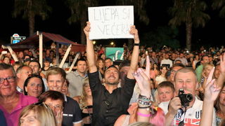 Virska noć 2016: Jelena Rozga i spektakularni vatromet za 25 tisuća fanova. Foto: Virski list