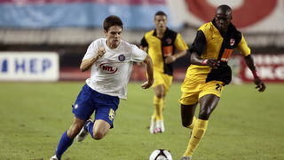 Split 050810.
Stadion NK Hajduka u Poljudu
Predkolo Evropskog kupa : NK Hajduk – Dinamo Bukurest
Na fotografiji : Mirko Oremus i Mdoye Ousmame.
Foto: Vladimir Dugandzic / CROPIX Split 050810.
Stadion NK Hajduka u Poljudu
Predkolo Evropskog kupa : NK Hajduk – Dinamo Bukurest
Na fotografiji : Mirko Oremus i Mdoye Ousmame.
Foto: Vladimir Dugandzic / CROPIX