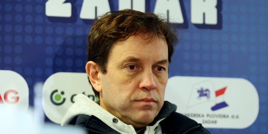 Zadar, 210110.
Dvorana Kresimira Cosica.
Konferencija za medije na kojoj je direktor kluba Zdenko Micic predstavio novog trenera Danijela Jusupa.
Na slici: Danijel Jusup.
Foto: Vladimir Ivanov / CROPIX Zadar, 210110.
Dvorana Kresimira Cosica.
Konferencija za medije na kojoj je direktor kluba Zdenko Micic predstavio novog trenera Danijela Jusupa.
Na slici: Danijel Jusup.
Foto: Vladimir Ivanov / CROPIX