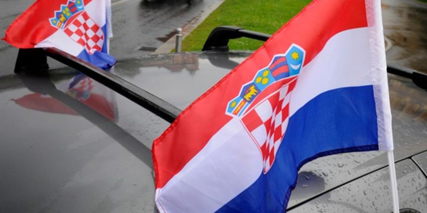 Navijačke zastavice, foto: www.tportal.hr Navijačke zastavice, foto: www.tportal.hr