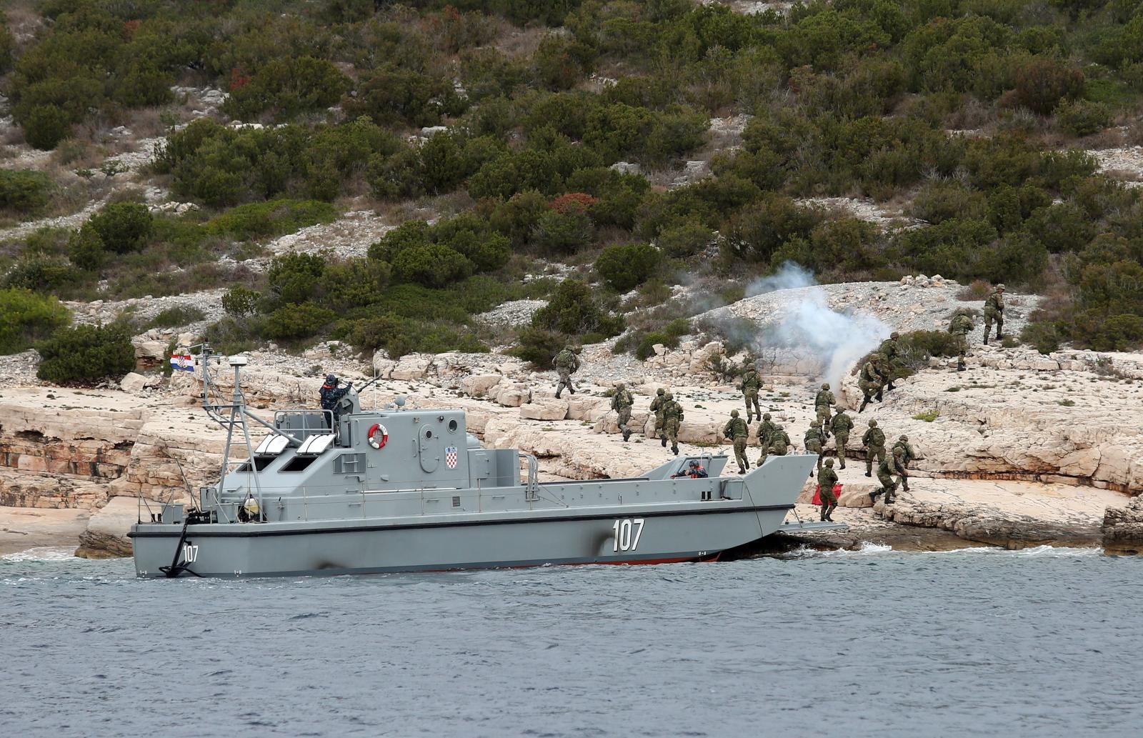 Žirje: Vojne vježba Hrvatske ratne mornarice Oružanih snaga RH “Harpun 2017” Žirje: Vojne vježba Hrvatske ratne mornarice Oružanih snaga RH “Harpun 2017”